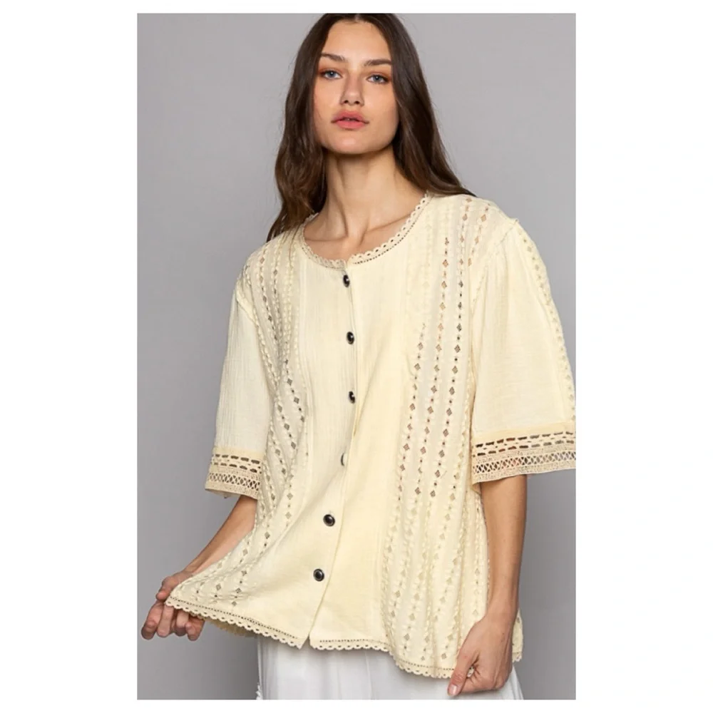 CLEARANCE NOW $25 63❤️Pretty POL Lace and Gauze oversized top - Picture 2 of 5